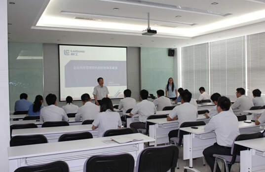 風(fēng)險(xiǎn)控制在柳工高級潤滑油